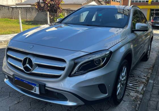 MERCEDES-BENZ GLA 200 1.6 CGI ADVANCE 16V TURBO FLEX 4P AUTOMÁTICO